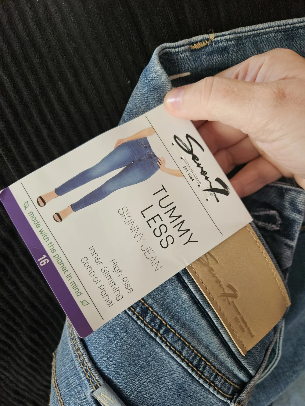 Seven7 Women's Straight-Leg Jeans in Light Blue Denim
